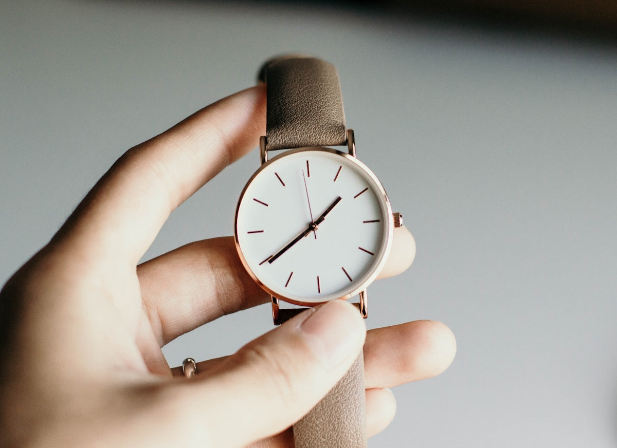 Women's Rose Gold Mesh Watch